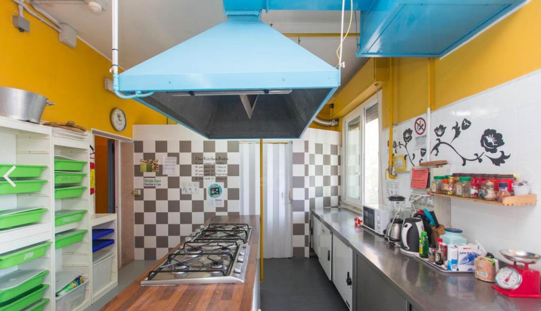 Sunflower Beach Backpacker Hostel & Bar ริมินี ภายนอก รูปภาพ